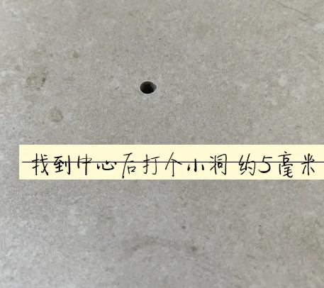 金凤瓷砖空鼓维修公司专业解答在瓷砖铺贴过程中，如果砂料搅拌不均匀，将会带来以下问题